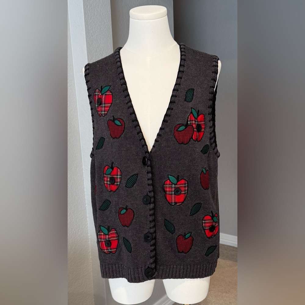 Vintage Mandal Bay Plaid & Checkered Red & Black Apple Fruit & Leaves Vest